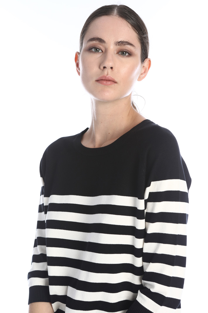 Viscose sweater Intrend Viscose sweater Intrend