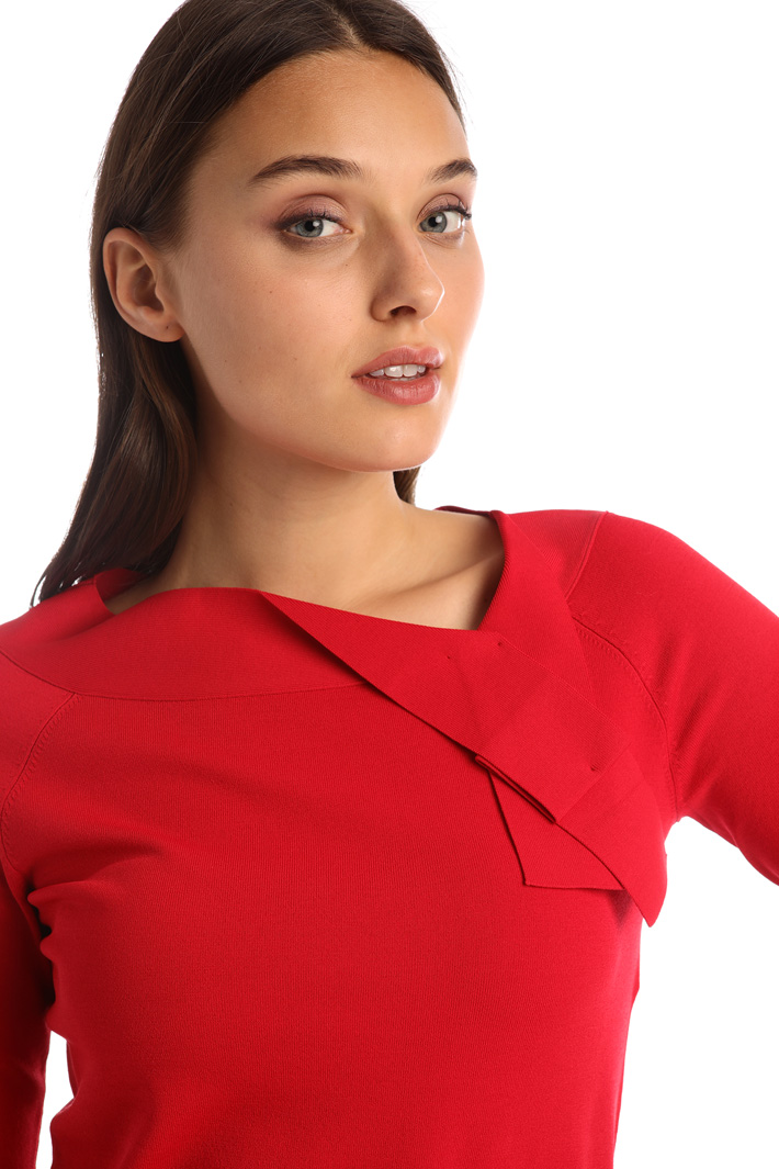 Maglia in viscosa con fiocco Intrend Maglia in viscosa con fiocco Intrend