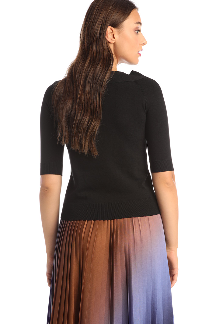 Maglia in viscosa con fiocco Intrend Maglia in viscosa con fiocco Intrend