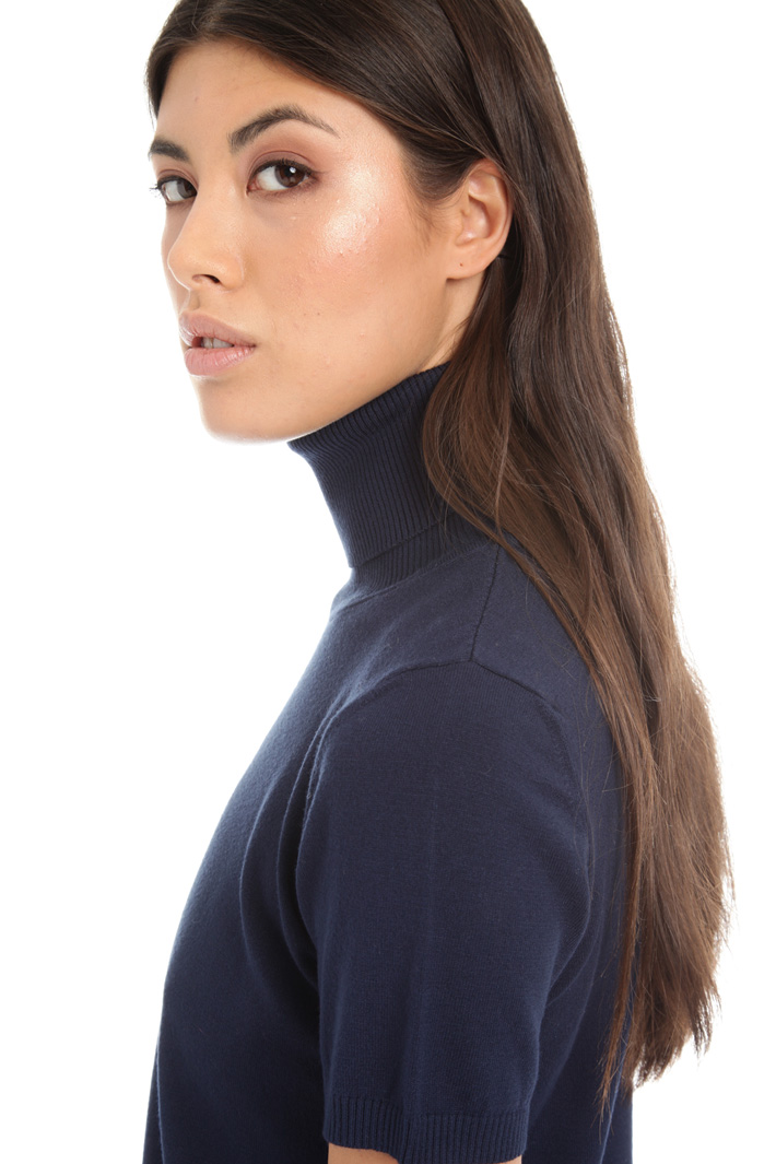 Short sleeved turtleneck Intrend Short sleeved turtleneck Intrend
