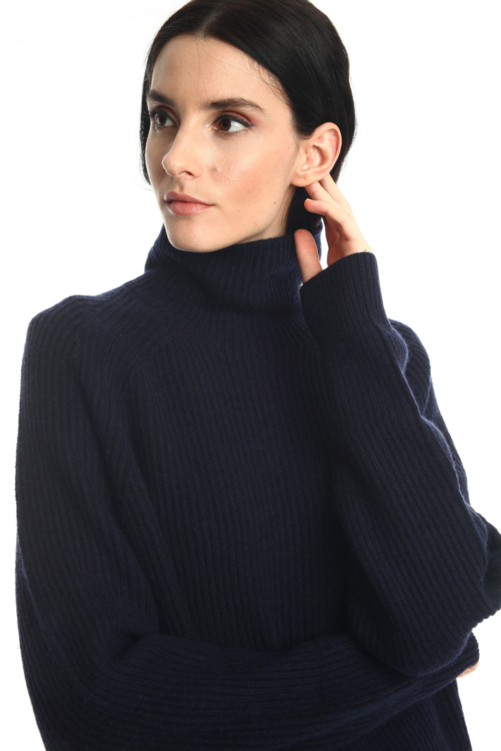 Turtleneck sweater in cashmere Intrend Turtleneck sweater in cashmere Intrend