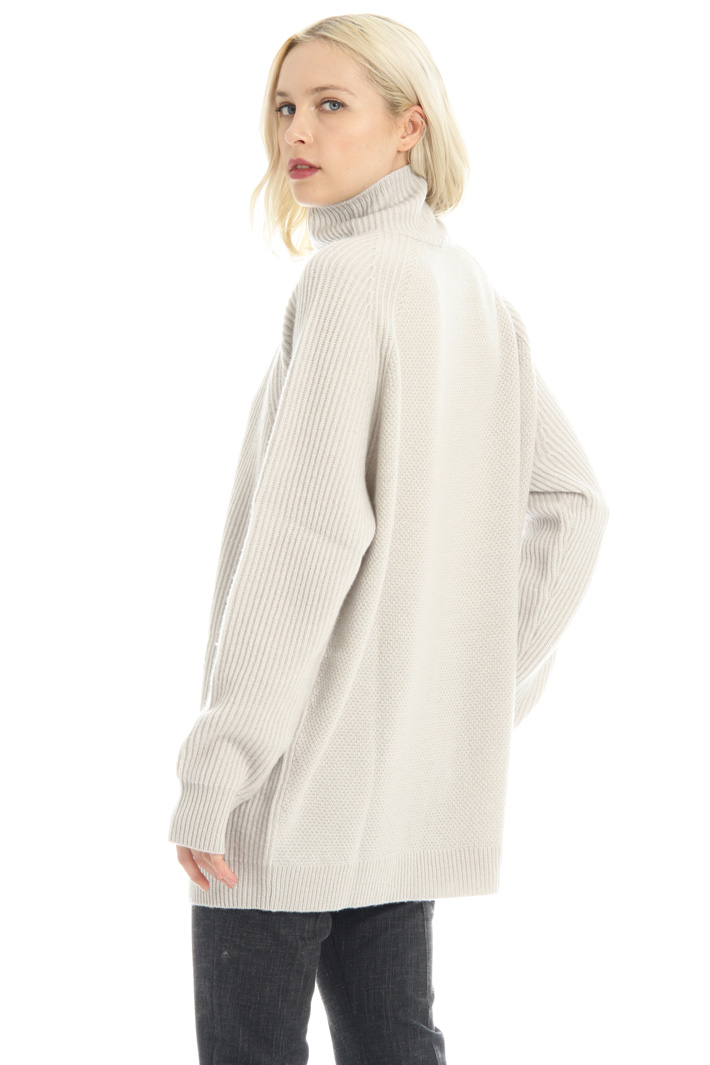 Turtleneck sweater in cashmere Intrend Turtleneck sweater in cashmere Intrend