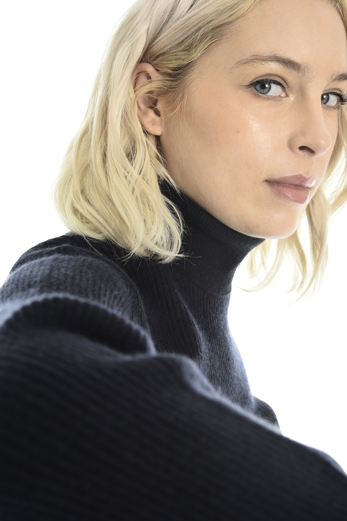 Cashmere and wool sweater Intrend Cashmere and wool sweater Intrend