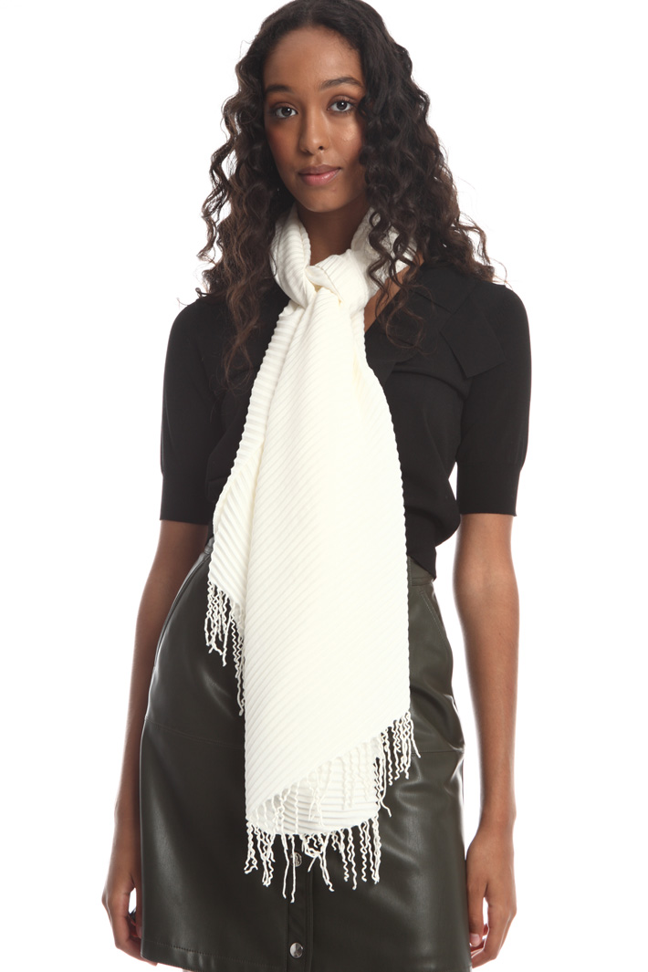 Pleated viscose scarf Intrend Pleated viscose scarf Intrend