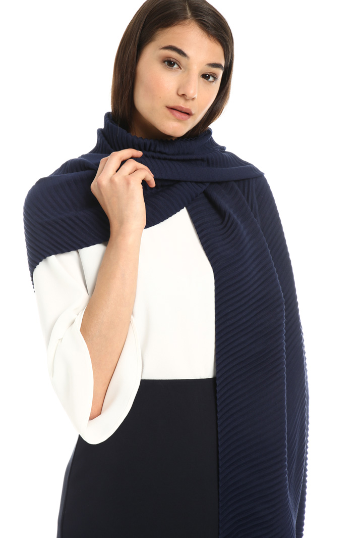 Pleated viscose scarf Intrend Pleated viscose scarf Intrend