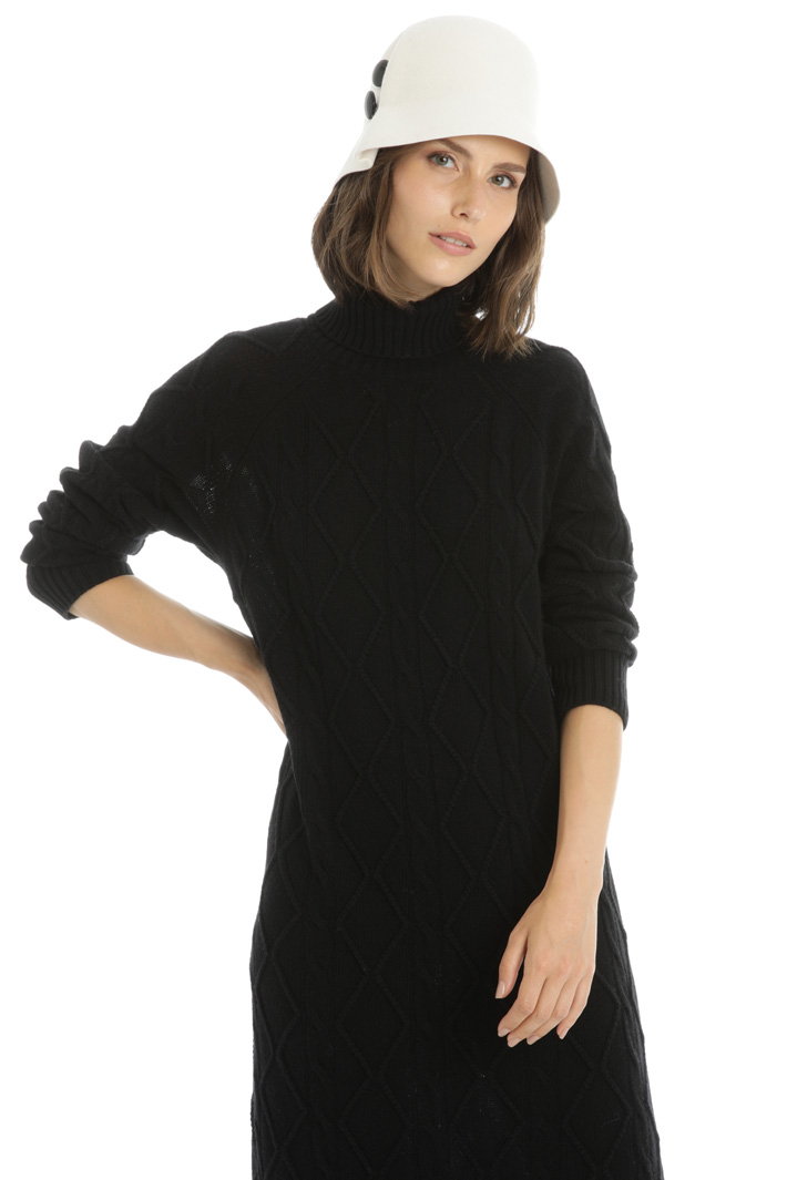 Buttoned hat Intrend Buttoned hat Intrend