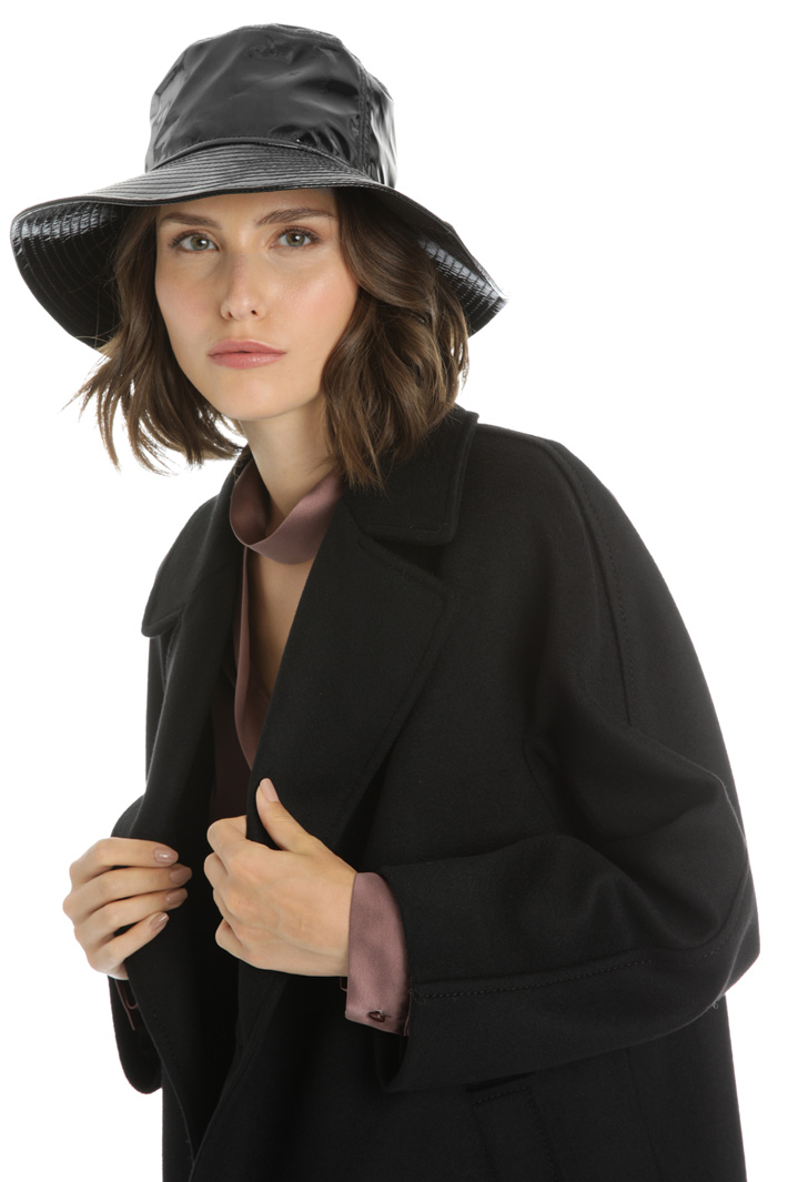 Varnished hat Intrend Varnished hat Intrend