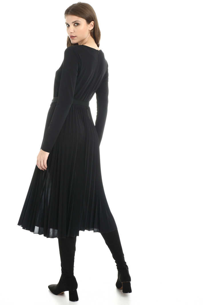 Pleated jersey dress Intrend Pleated jersey dress Intrend