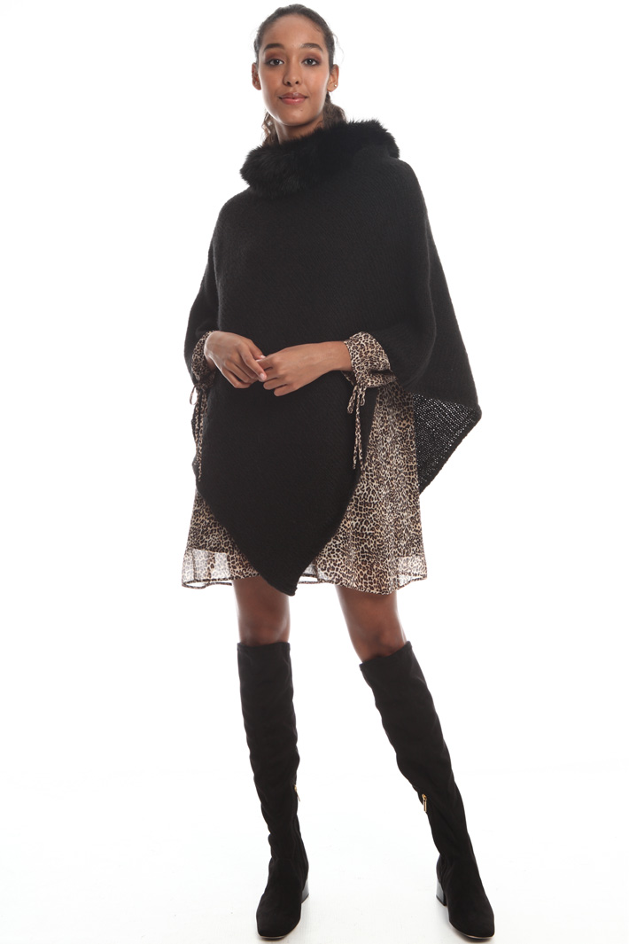 Wool blend poncho Intrend Wool blend poncho Intrend