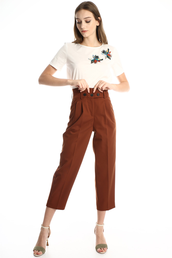 Embroidered T-shirt Intrend Embroidered T-shirt Intrend