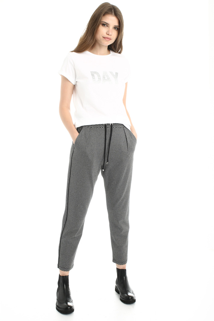 Printed T-shirt Intrend Printed T-shirt Intrend