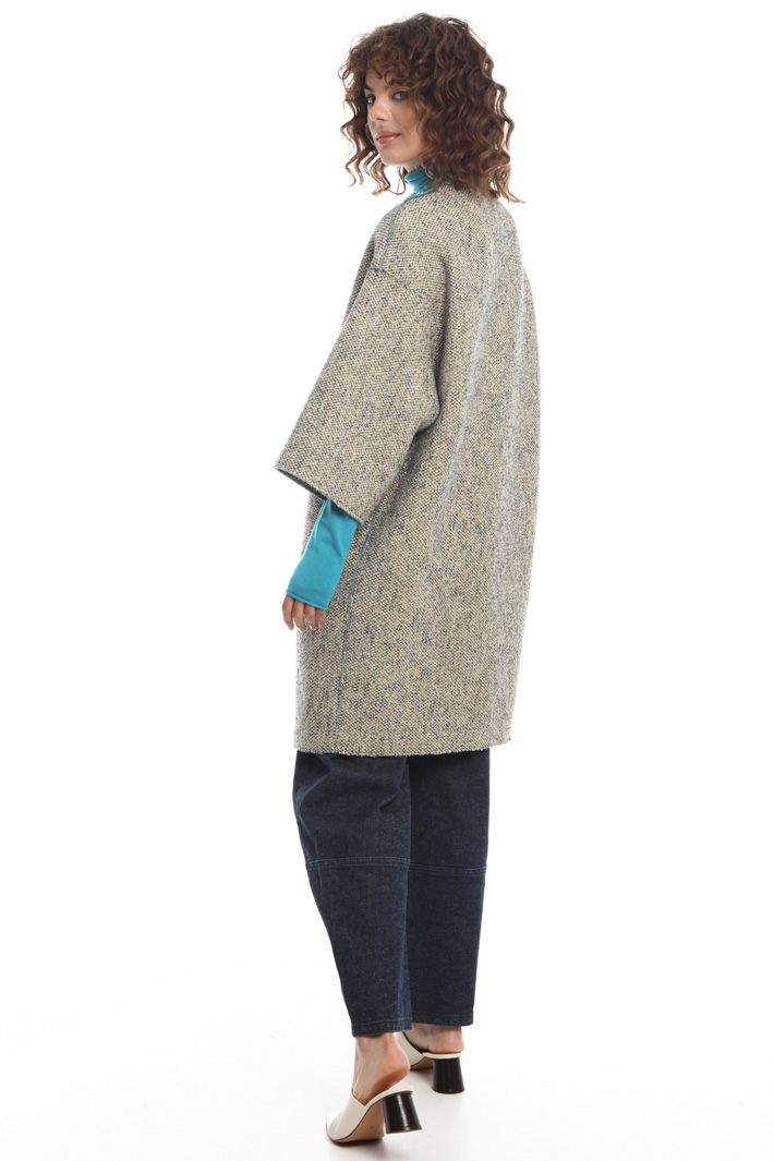 Oversized lamé coat
Intrend Oversized lamé coat
Intrend