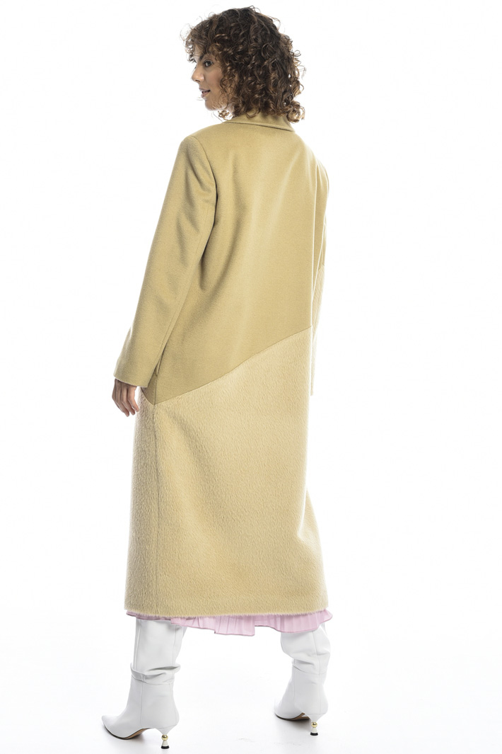 Wool and alpaca coat
Intrend Wool and alpaca coat
Intrend