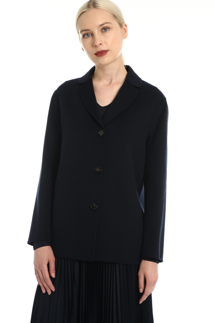Short single-breasted coat Intrend Short single-breasted coat Intrend