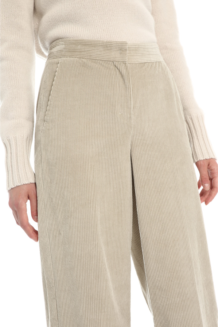 Corduroy trousers Intrend Corduroy trousers Intrend