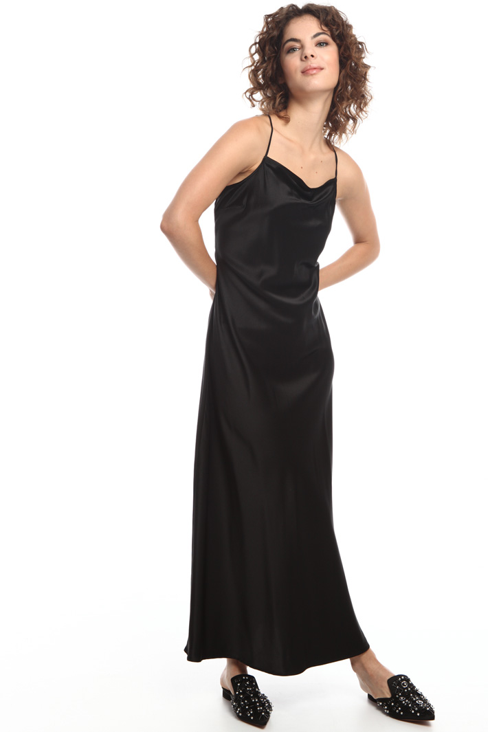 Light silk satin dress
Intrend Light silk satin dress
Intrend