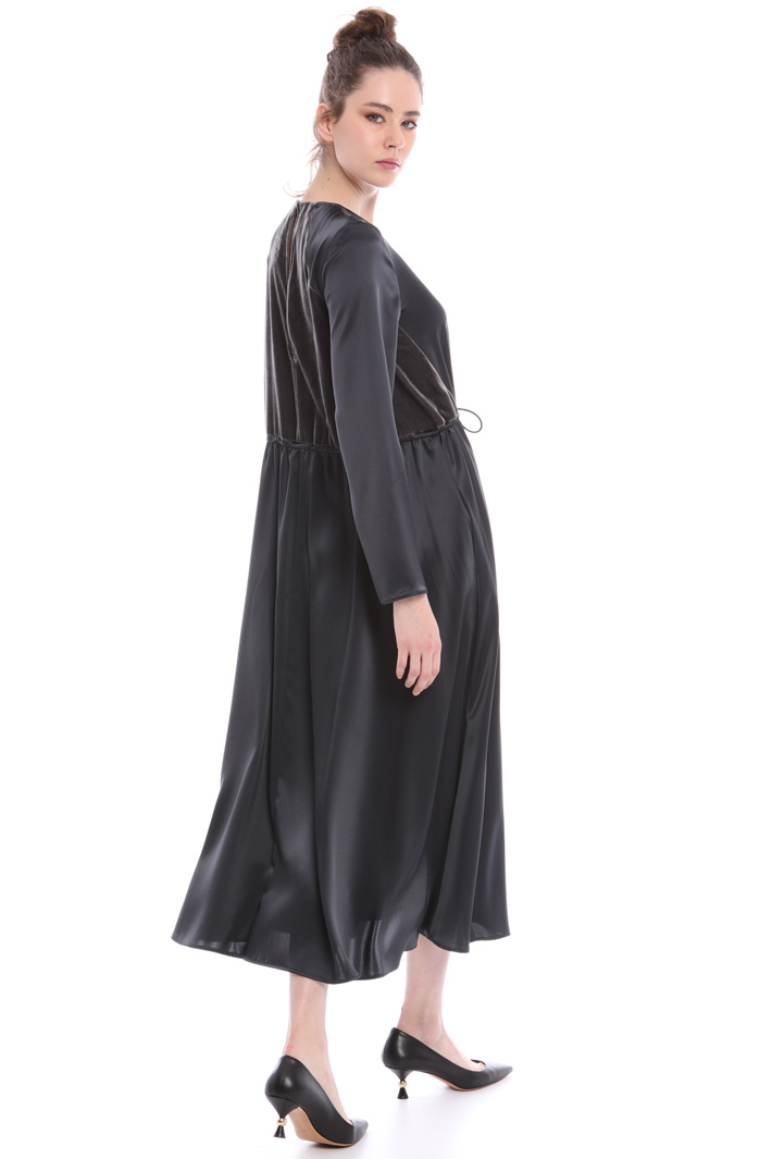 Satin and velvet dress Intrend Satin and velvet dress Intrend