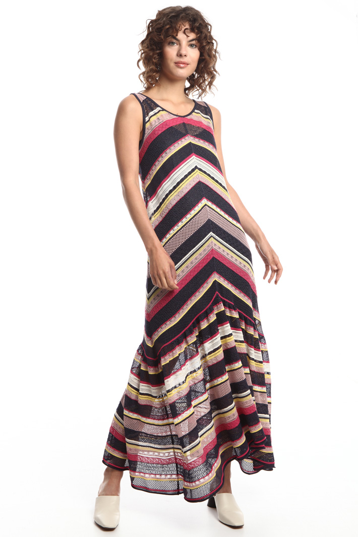 Sheer knit maxi dress
Intrend Sheer knit maxi dress
Intrend