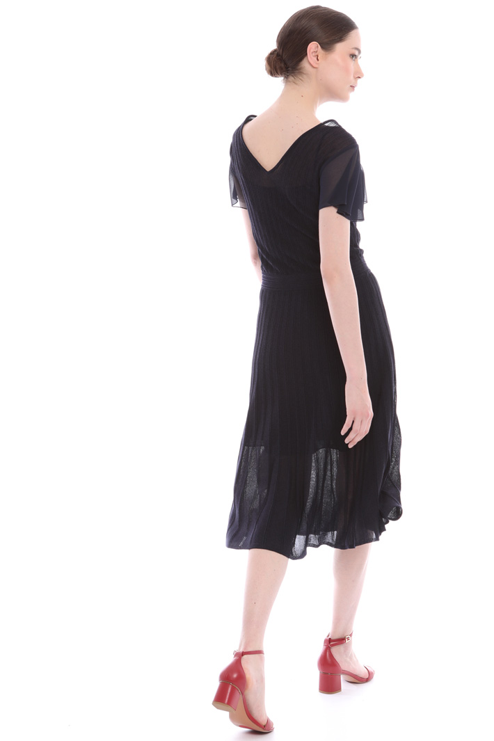 Ribbed knit dress
Intrend Ribbed knit dress
Intrend