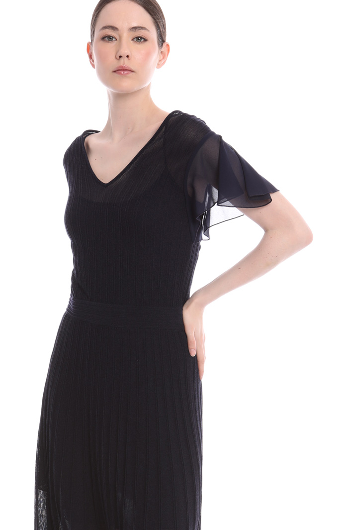 Ribbed knit dress
Intrend Ribbed knit dress
Intrend