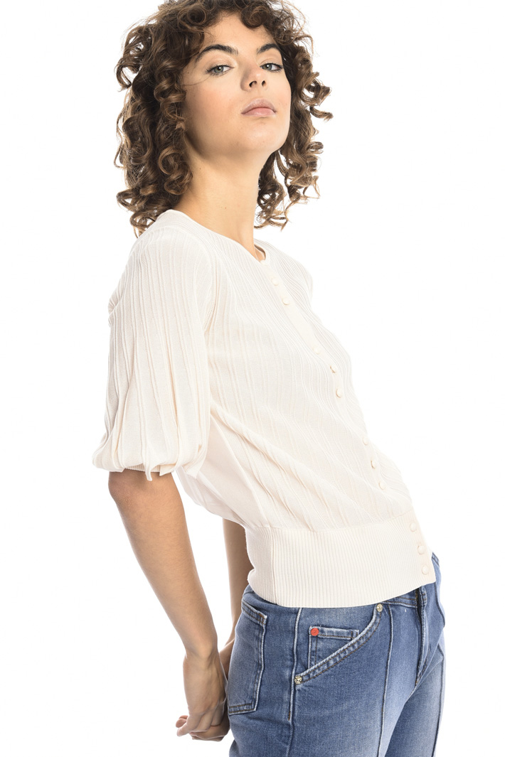 Short sleeved cardigan
Intrend Short sleeved cardigan
Intrend