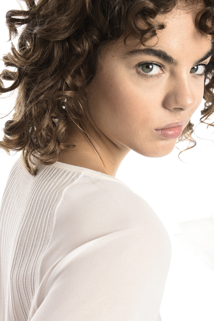 Sunray sheer top
Intrend Sunray sheer top
Intrend