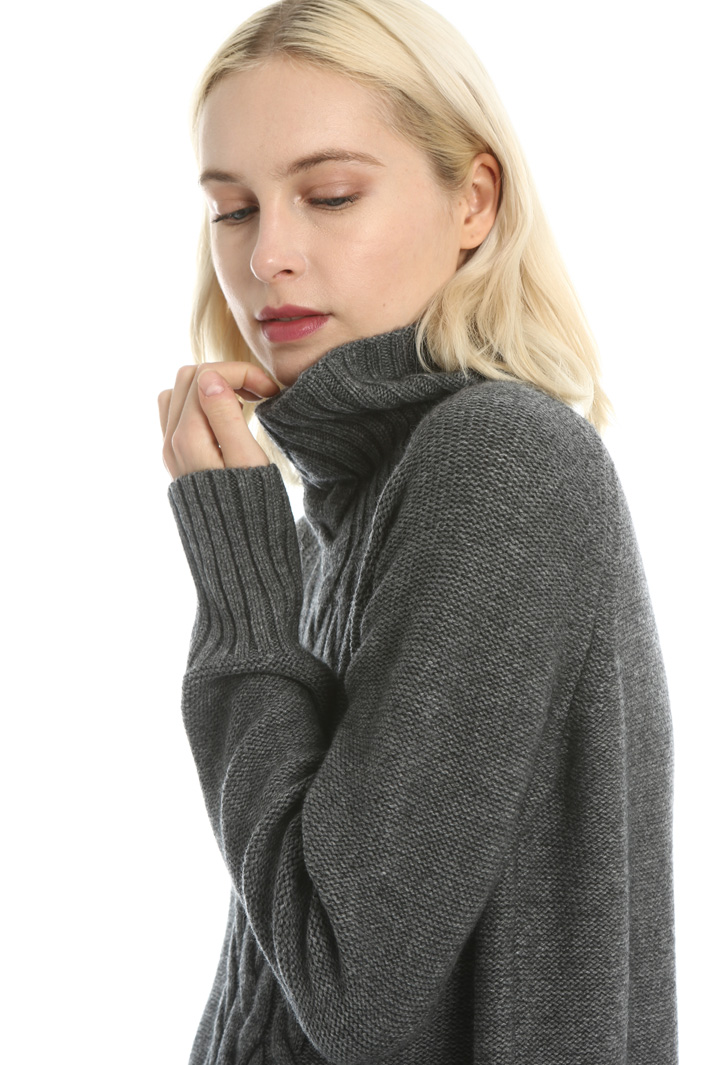 Braided knit sweater Intrend Braided knit sweater Intrend