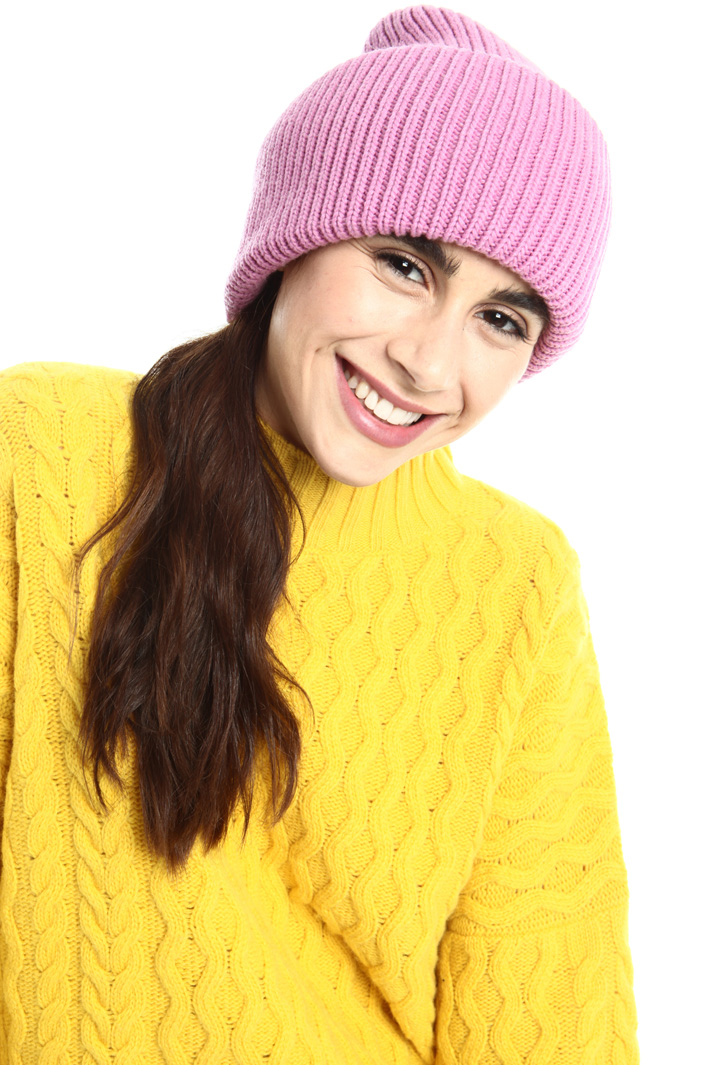 Wool blend beanie hat Intrend Wool blend beanie hat Intrend