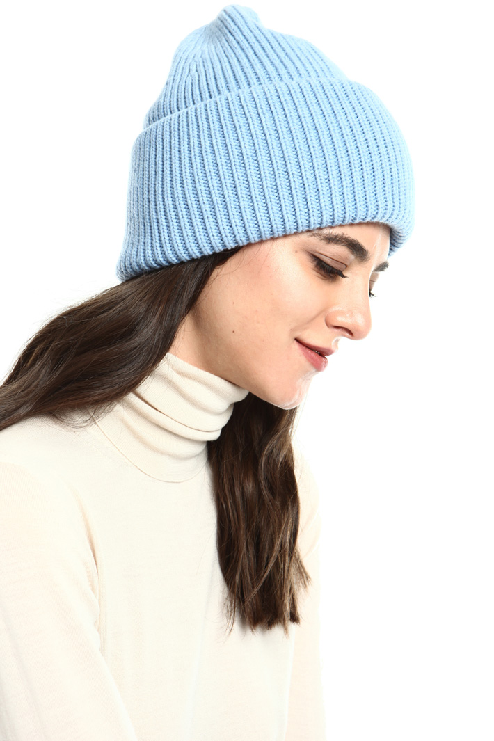 Wool blend beanie hat Intrend Wool blend beanie hat Intrend