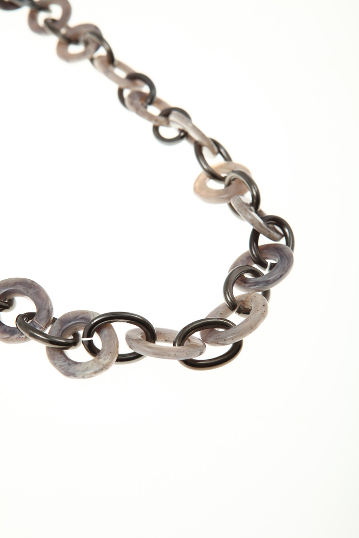Resin chain necklace Intrend Resin chain necklace Intrend