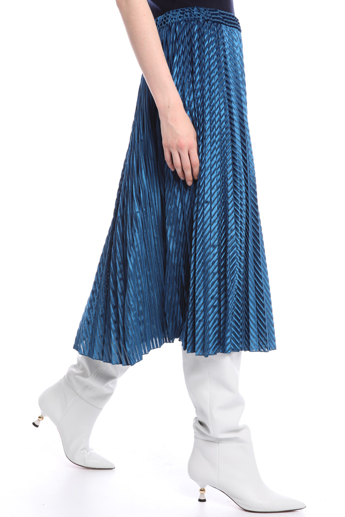 Velvet pleated skirt Intrend Velvet pleated skirt Intrend