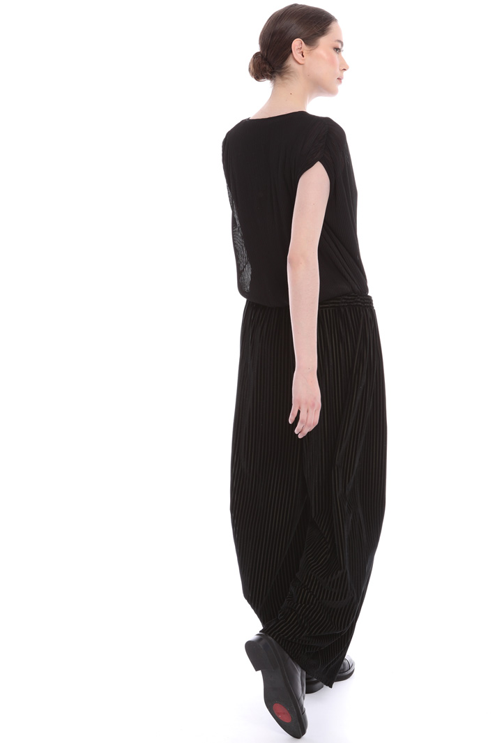 Crepe jersey bodysuit
Intrend Crepe jersey bodysuit
Intrend