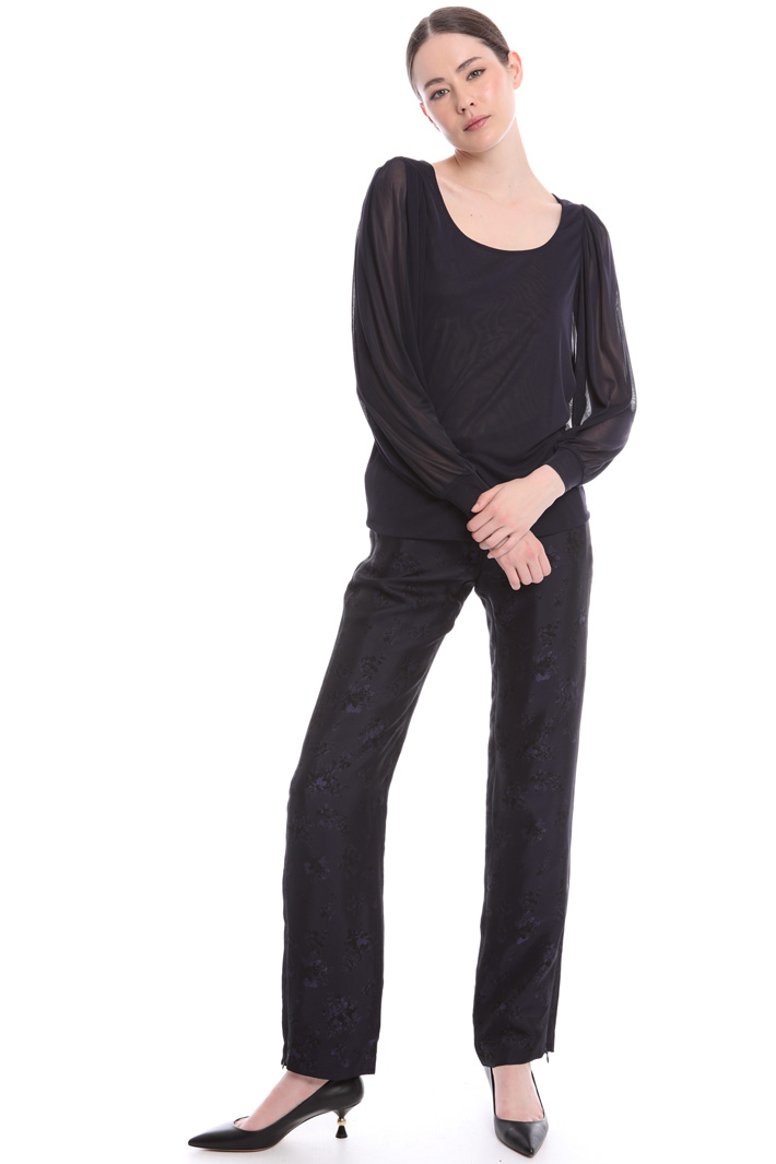 Crepe jersey blouse
Intrend Crepe jersey blouse
Intrend