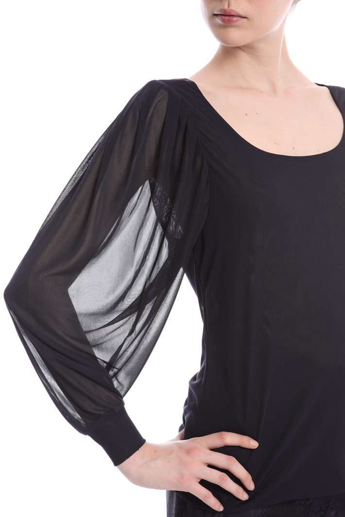 Crepe jersey blouse
Intrend Crepe jersey blouse
Intrend