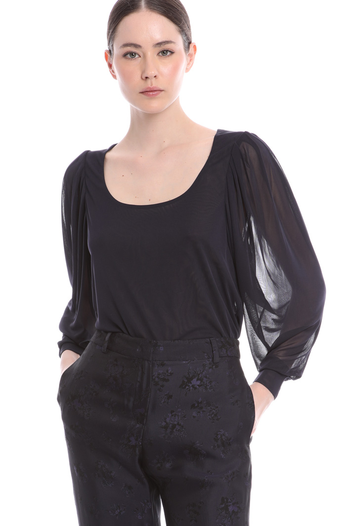 Crepe jersey blouse
Intrend Crepe jersey blouse
Intrend