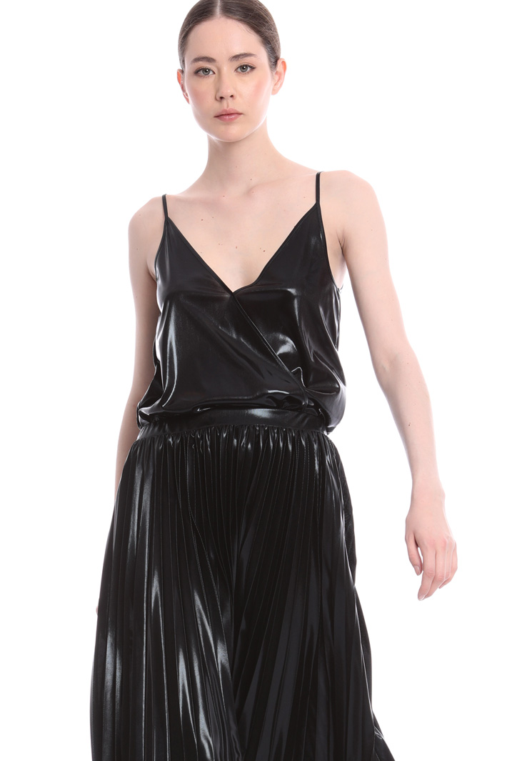 Metallic body suit
Intrend Metallic body suit
Intrend