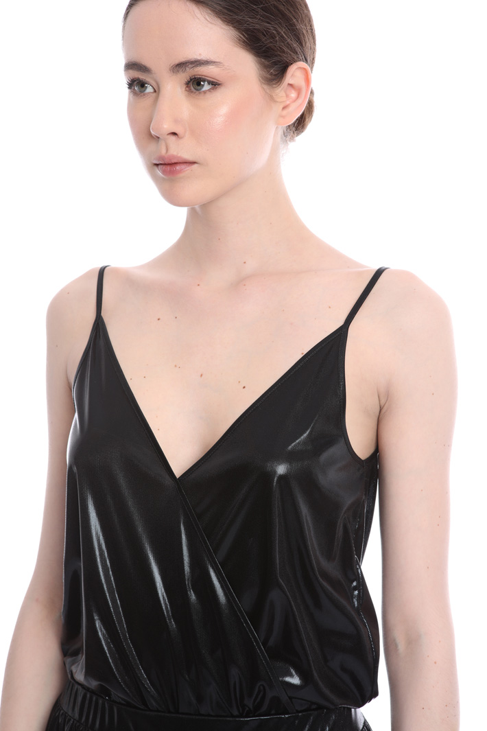 Metallic body suit
Intrend Metallic body suit
Intrend