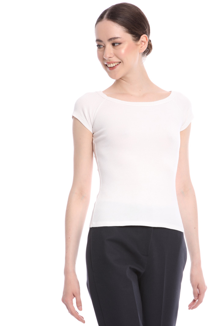 Boat neck T-shirt
Intrend Boat neck T-shirt
Intrend
