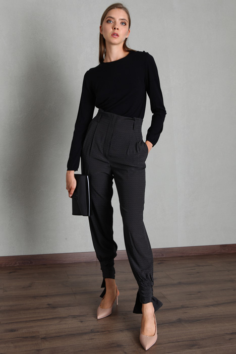 Laced hem trousers Intrend