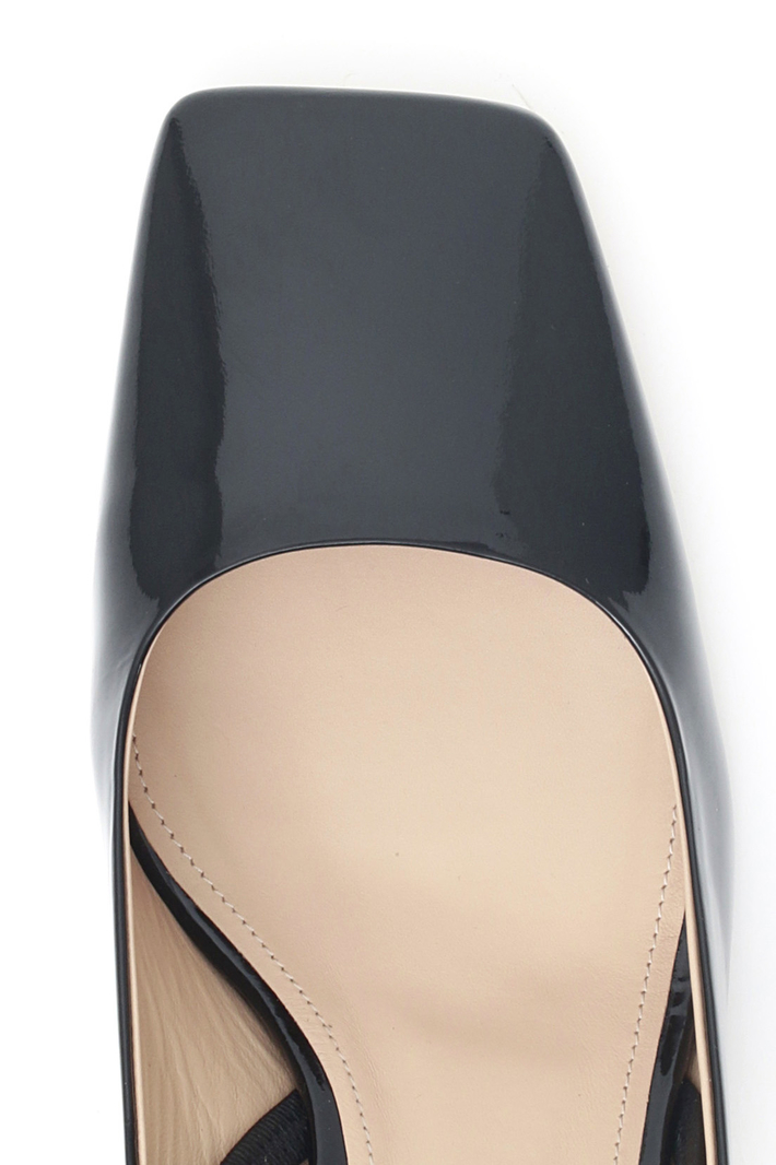 Patent leather slingbacks Intrend