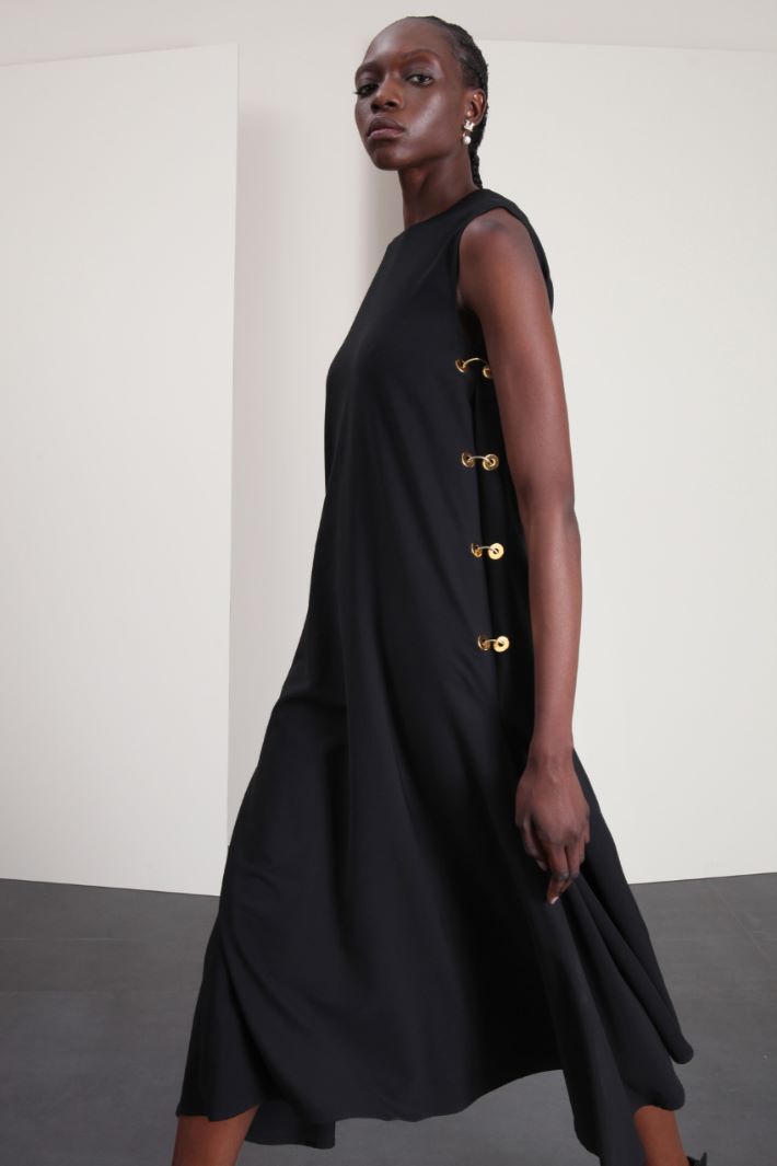 Dress with piercing detail Intrend