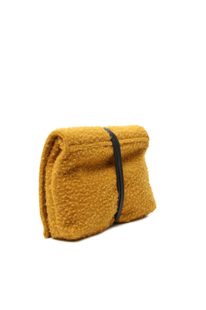 Maxi pochette effetto peluche Intrend