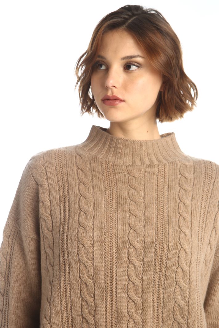 Cable-knit sweater Intrend