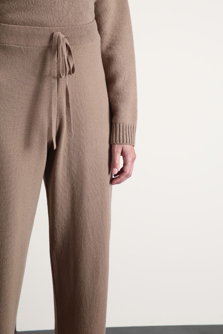 Wool yarn trousers Intrend