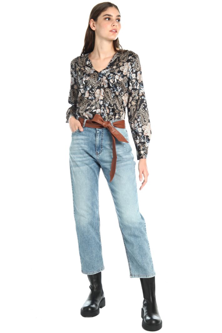 Cropped belted jeans Intrend