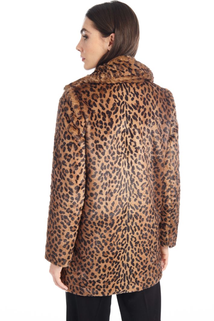 Fur-effect coat Intrend
