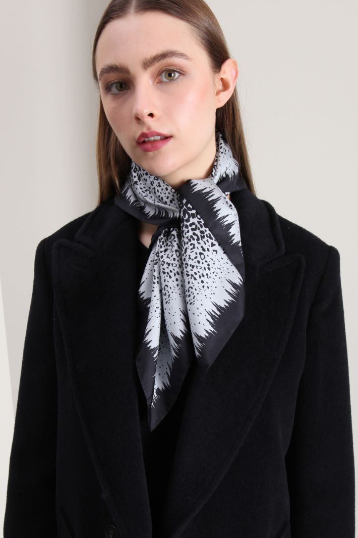 Silk twill foulard Intrend - 3