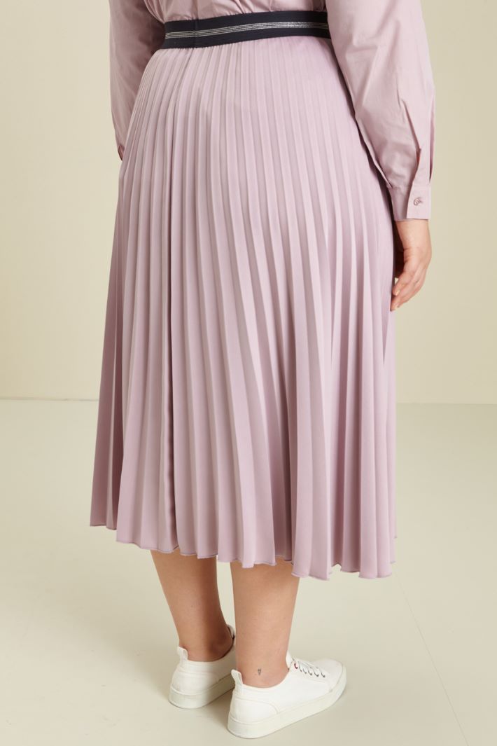 Pleated envers satin skirt Intrend