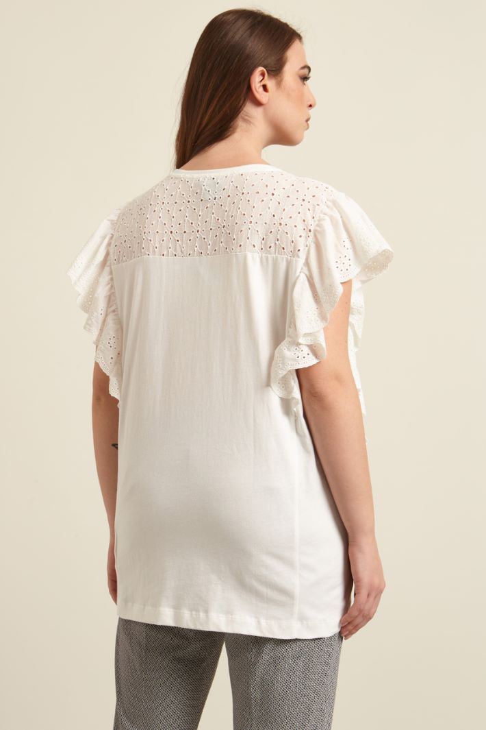 T-shirt in jersey e sangallo