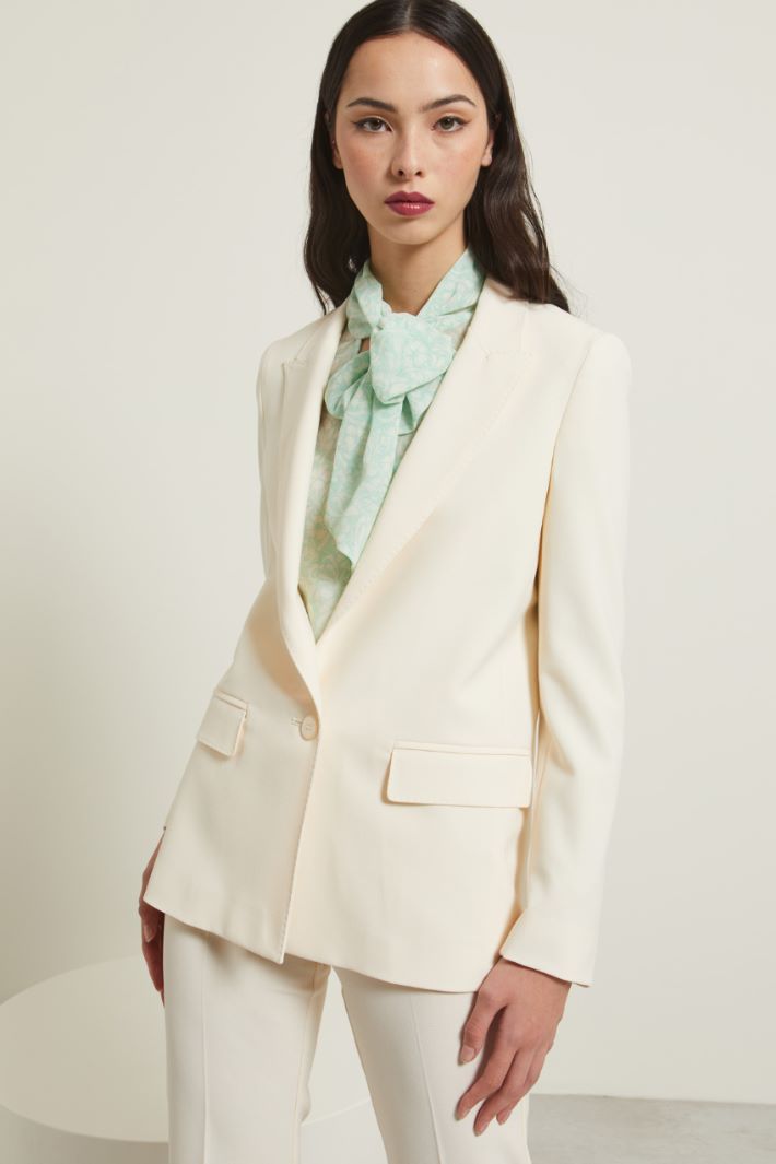Blazer rifinito a puntino